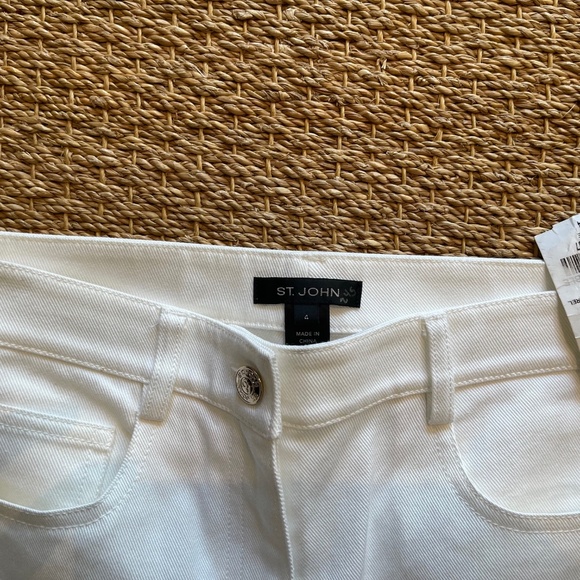NWT White St. John Jeans, size 4 - Picture 2 of 14